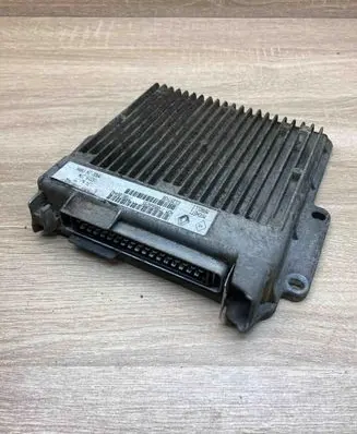Renault Clio II Engine control unit/module ECU 7700868295 EG39TH38
