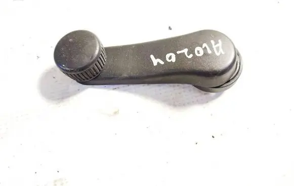 Volkswagen Polo IV 9N3 Front door window winding handle 6d0837581a