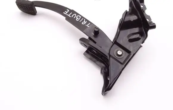 Mazda Tribute Brake pedal