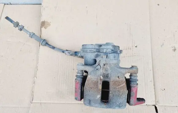 Audi A5 8T 8F Rear brake caliper 32335478