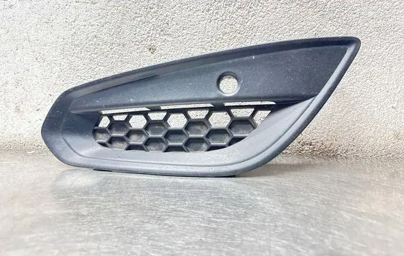 Volvo V60 Front fog light trim/grill 31294136 31294131