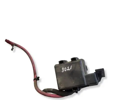 Renault Megane III Relay mounting block 63511831 243820003R