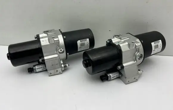 Ferrari 488 Pista Air suspension compressor/pump 000844229