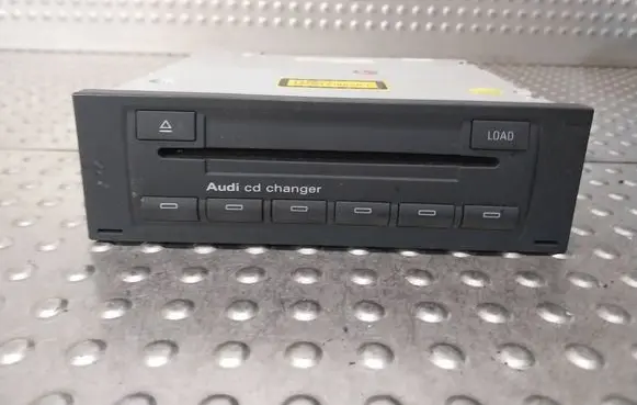 Audi A4 S4 B6 8E 8H CD/DVD changer 8E0035111D