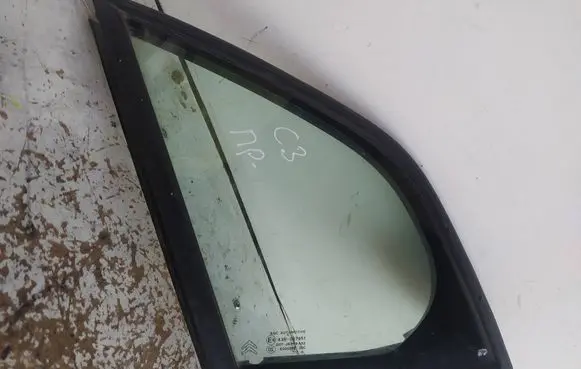 Citroen C3 Front door vent window glass four-door 43R007951