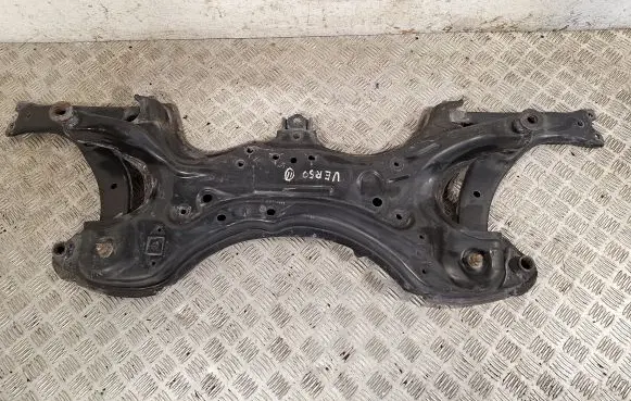 Toyota Corolla Verso AR10 Front subframe 512010F020
