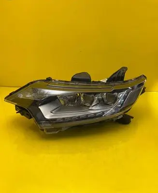Mitsubishi Outlander Headlight/headlamp 8301C8-63