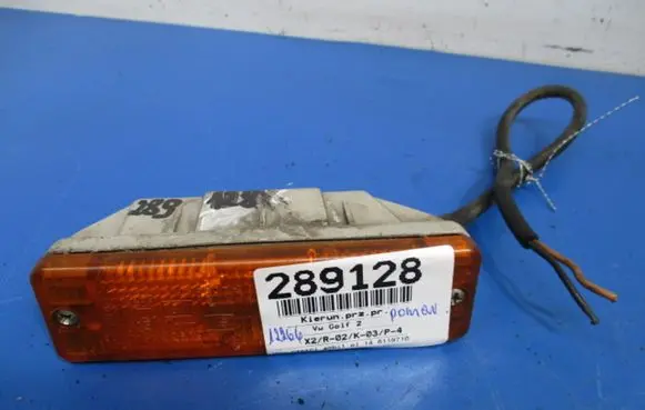 Volkswagen Golf II Front indicator light
