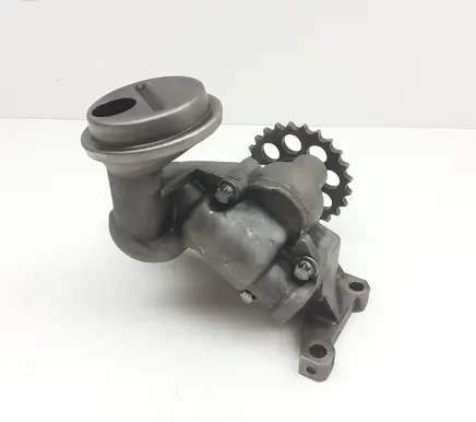 Mercedes-Benz E W210 Oil pump 6061810801 R6041810520