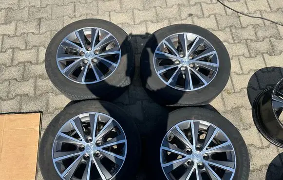 Peugeot 308 R16 alloy rim 9677989677
