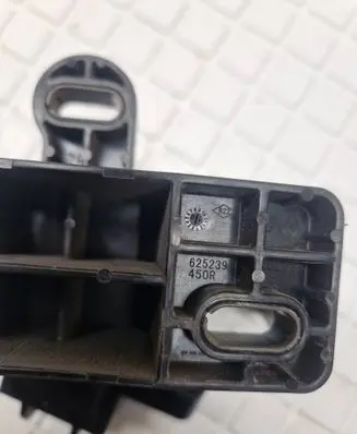 Renault Talisman Radiator mount bracket 625239450r 450R