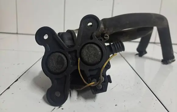 BMW 5 E34 Coolant heater control valve 1147412042
