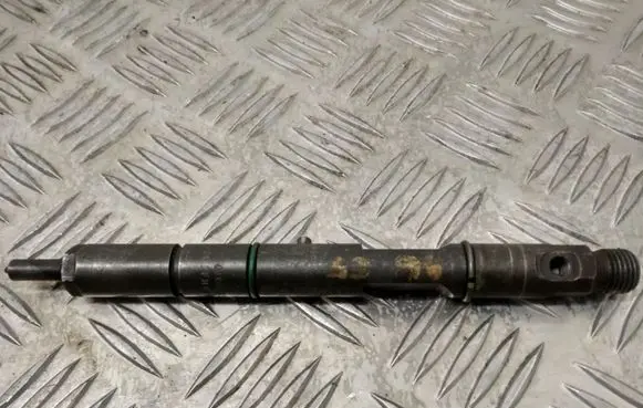 Audi A6 S6 C5 4B Fuel injector 059130201E 0432133836