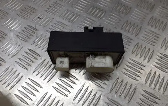 Skoda Fabia Mk2 (5J) Coolant fan relay 1J0919506