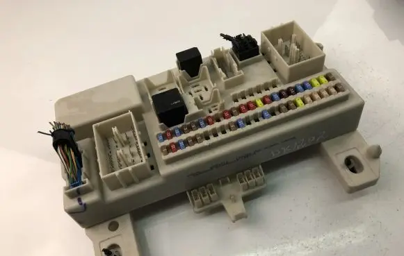 Volvo S40 Fuse box set 8690719