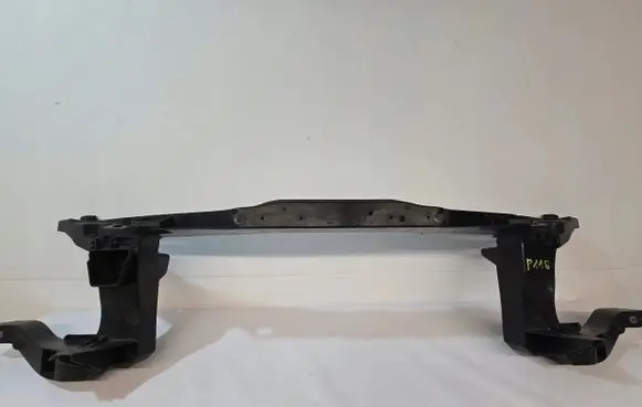 Mercedes-Benz Vito Viano W447 Radiator support slam panel 682683208739