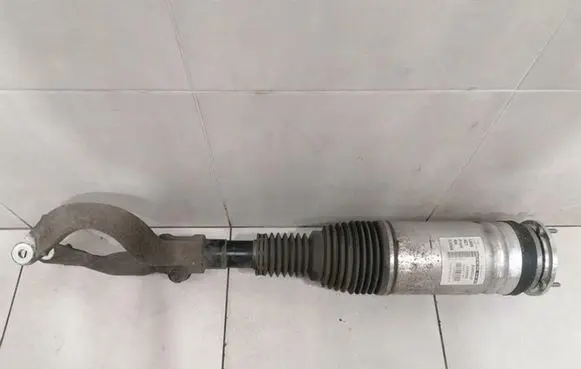 Land Rover Range Rover L405 Air suspension front shock absorber CPLA3C285AE