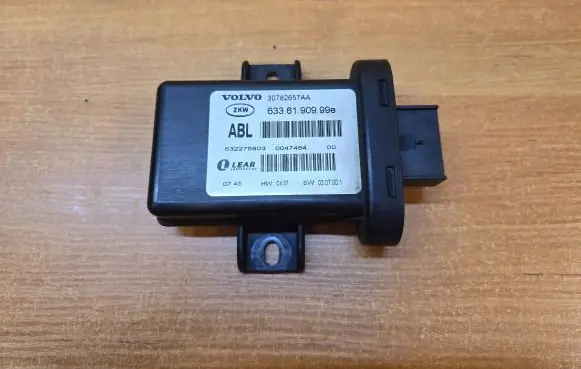 Volvo XC70 Light module LCM 63361909996 30782657AA 532275803