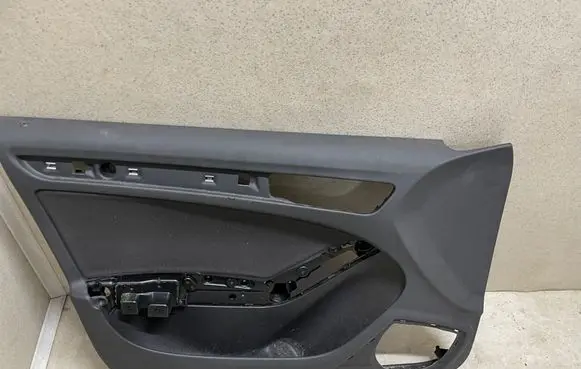 Audi A5 8T 8F Front door card panel trim 8T8867105A