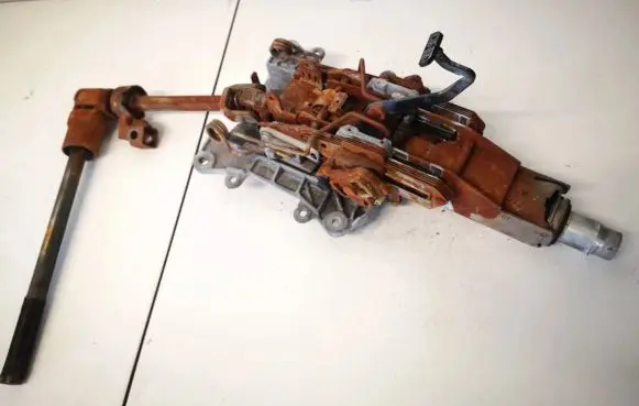 Volkswagen Touareg I Steering wheel axle 7l0419501a