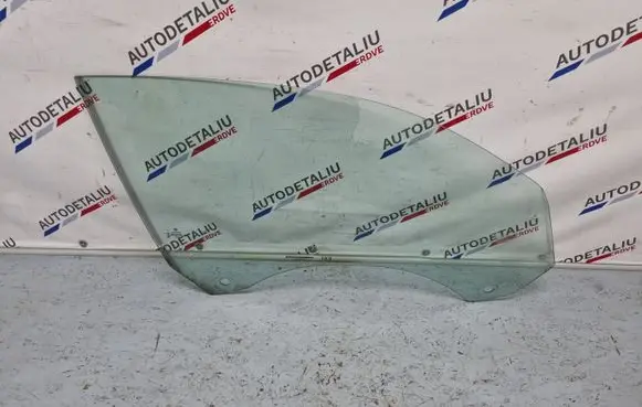 BMW 1 E82 E88 Front door window/glass (coupe) 51337165580