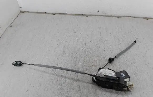 Volkswagen Polo V 6R Front door lock 5K1837015D