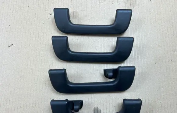 Porsche Cayenne (9Y0 9Y3) A set of handles for the ceiling 8W0857607 8W0857608