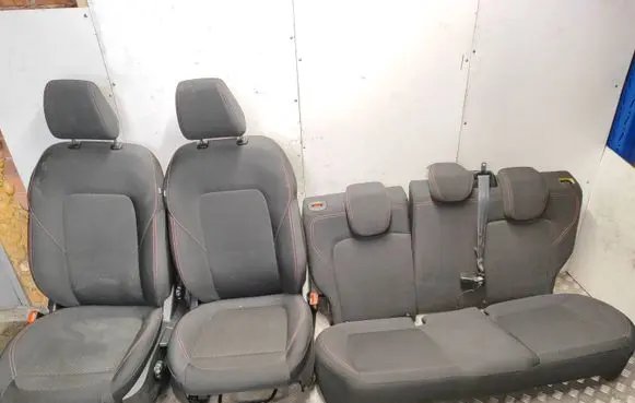 Ford Fiesta Seat set 