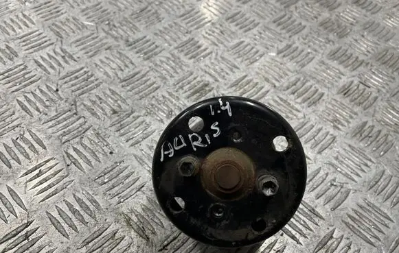 Toyota Auris 150 Water pump