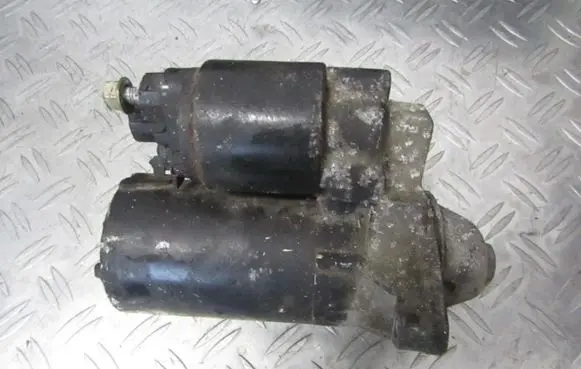Toyota Corolla E110 Starter motor 1005831001