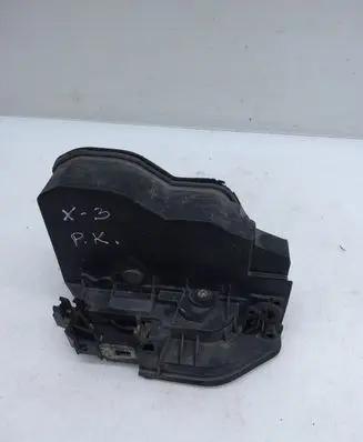 BMW X3 E83 Front door lock 7454619