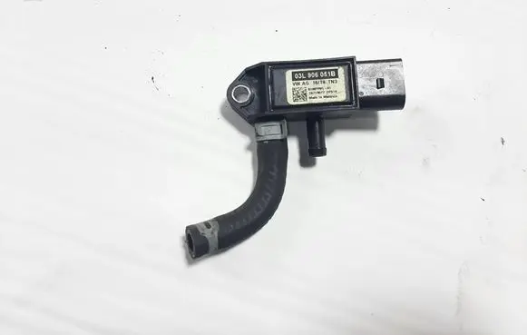 Volkswagen Golf VII Exhaust gas pressure sensor 03L906051B
