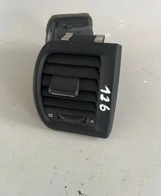 Skoda Fabia Mk2 (5J) Dash center air vent grill P0116004