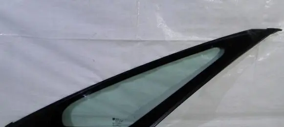Opel Zafira C Rear side window
