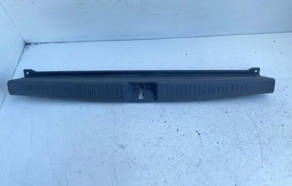 Toyota Avensis T220 Trunk/boot sill cover protection 5838705060