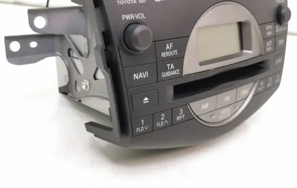 Toyota RAV 4 (XA30) Radio/CD/DVD/GPS head unit 8612042220 CQTT3571A 510429