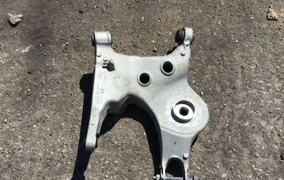 Land Rover Range Rover Sport L494 Rear upper control arm/wishbone DPLA5B531AA