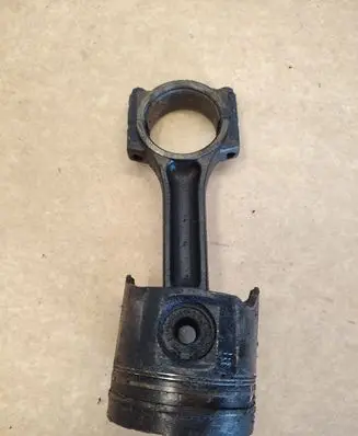 Renault Laguna II Piston with connecting rod