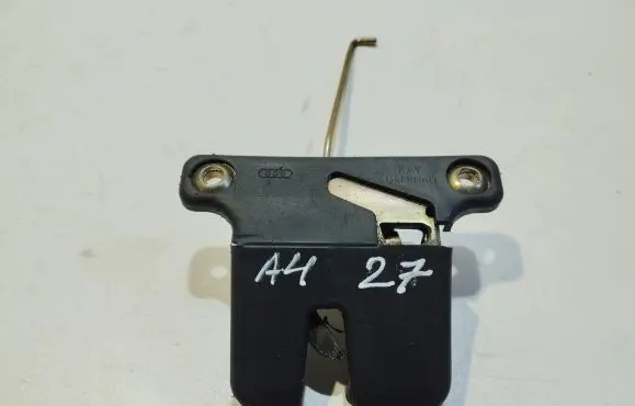 Audi A4 S4 B5 8D Tailgate/trunk/boot lock/catch/latch 8D0827505
