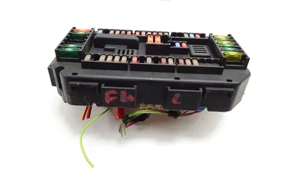 BMW 1 F20 F21 Fuse module 933787901 19451000001 17012014