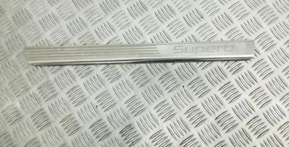 Skoda Superb B6 (3T) Side skirt front trim 