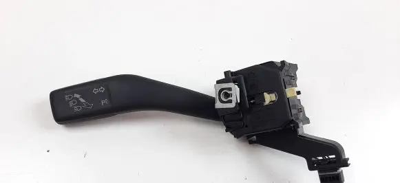 Volkswagen Golf V Indicator stalk 1K0953513E M4917