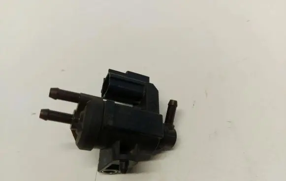 Ford Ranger Valve vacuum GK20-9Y477-AA