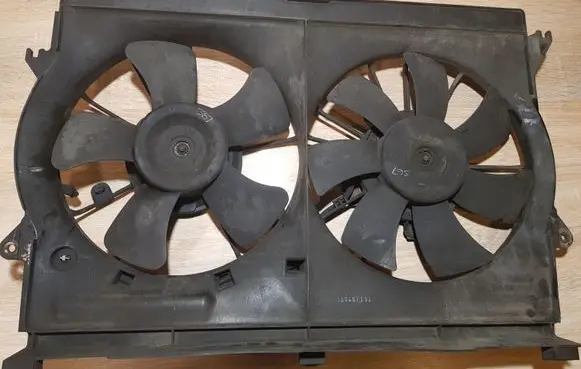 Toyota Avensis T250 Fan set 163630H030