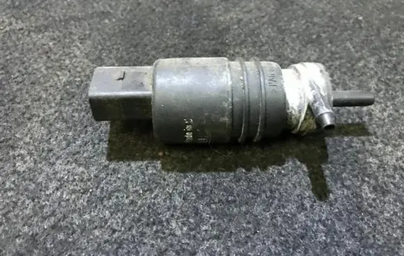 Audi A4 S4 B6 8E 8H Windscreen/windshield washer pump
