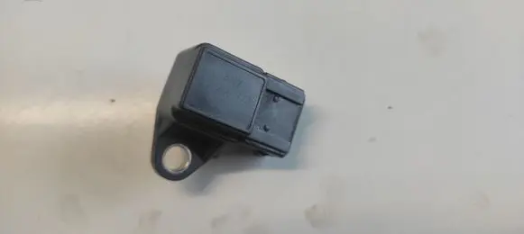 BMW 5 E39 Air pressure sensor 2246977 8T4