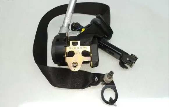 Mercedes-Benz A W168 Front seatbelt 1688603285