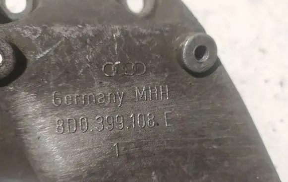 Audi A4 S4 B5 8D Gearbox mounting bracket 8D0399108E