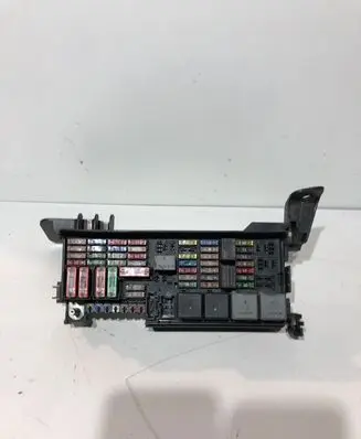 Mercedes-Benz ML W164 Fuse module A1645402372 5072426 YAP27237