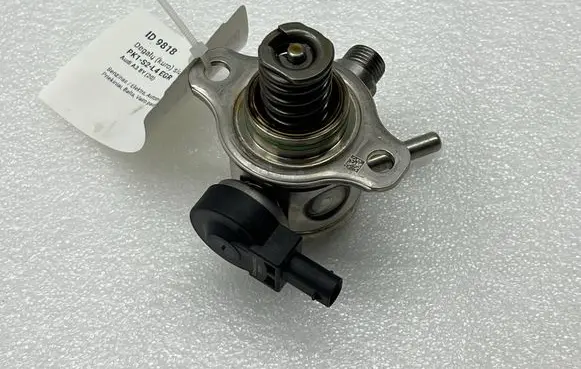 Audi A3 8Y Fuel injection high pressure pump 05E127027AA